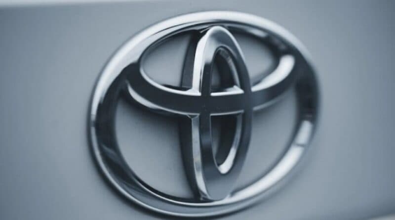 Toyota Pangkas Produksi Mobil